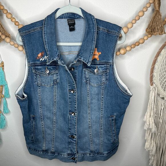 Disney Her Universe Pixar Toy Story Wood Denim Embroidered Jean Vest - Picture 1 of 4